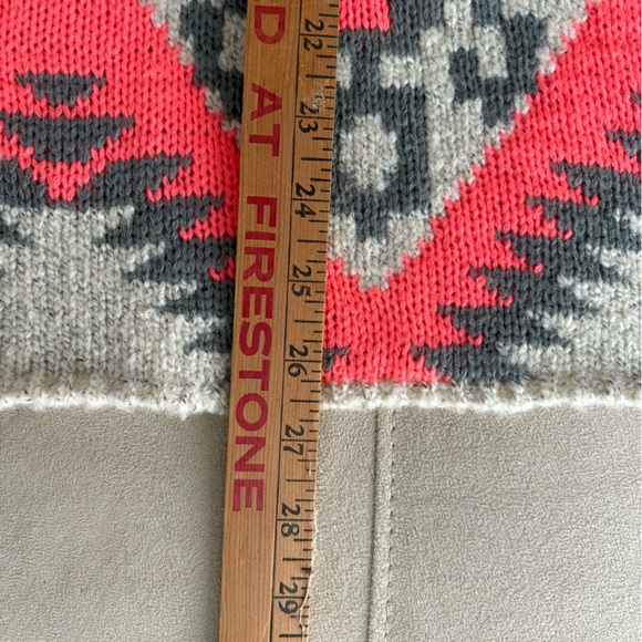 Women's Aztec Patterned Sweater - Coral pink and Gray Cardigan - Picture 6 of 7